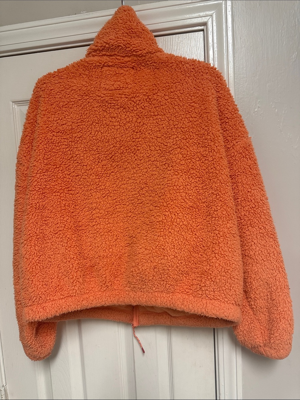 American Eagle. This Feels Seriously HUGGABLE Cozy Orange Sherpa Zip-Up Jacket - Picture 8 of 14